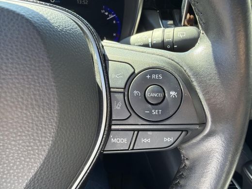 Toyota Corolla Touring Sports 2.0 Hybrid Executive ActivLease financial lease