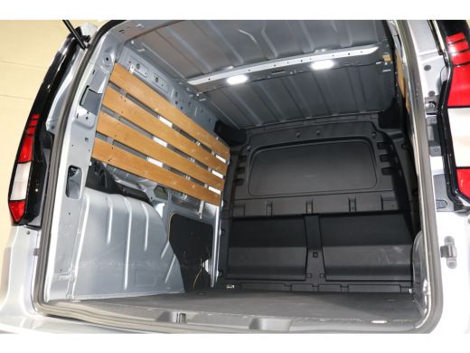 Volkswagen Caddy 2.0 TDI 102pk Euro 6 Airco Navigatie Apple Carplay Camera ActivLease financial lease