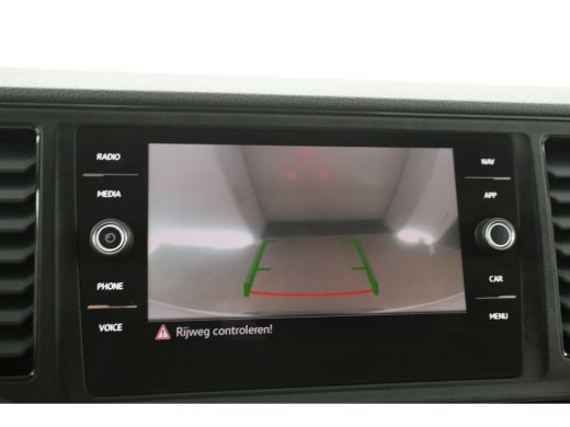 Volkswagen Crafter 2.0 TDI L3H2 140PK | 3000KG Trekgew. | Aut. | Airco | Camera | Carplay | 3 Zits | Navi ActivLease financial lease