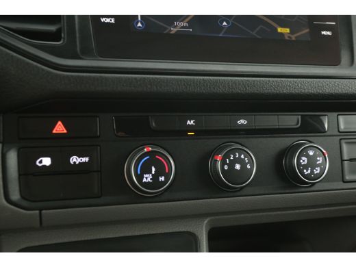 Volkswagen Crafter 2.0 TDI L3H2 140PK | 3000KG Trekgew. | Aut. | Airco | Camera | Carplay | 3 Zits | Navi ActivLease financial lease