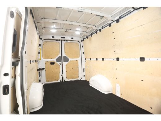 Volkswagen Crafter 2.0 TDI L3H2 140PK | 3000KG Trekgew. | Aut. | Airco | Camera | Carplay | 3 Zits | Navi ActivLease financial lease