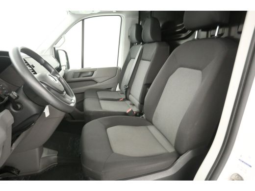 Volkswagen Crafter 2.0 TDI L3H2 140PK | 3000KG Trekgew. | Aut. | Airco | Camera | Carplay | 3 Zits | Navi ActivLease financial lease