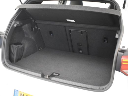 Volkswagen Golf 1.4 eHybrid GTE 245PK DSG/AUTO | Navigatie | Cruise control adaptief | Apple carplay Android auto... ActivLease financial lease