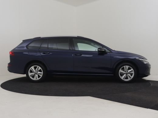 Volkswagen Golf Variant 1.0 eTSI Life 110Pk DSG/AUTO | Trekhaak | Apple carplay Android auto | Navigatie | Cruise... ActivLease financial lease
