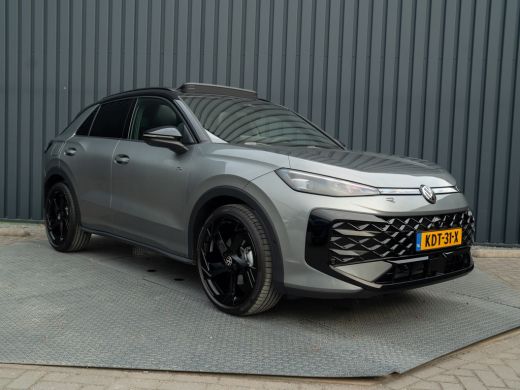 Volkswagen T-Roc 1.5 eTsi R-Line First Edition | Trekhaak wegkl. | 360 Camera | Panodak | Harman/Kardon | Prijs Ri... ActivLease financial lease