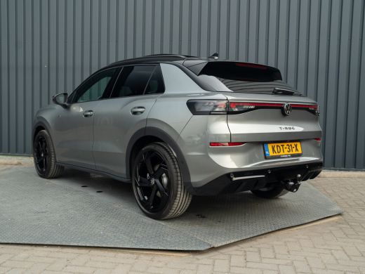 Volkswagen T-Roc 1.5 eTsi R-Line First Edition | Trekhaak wegkl. | 360 Camera | Panodak | Harman/Kardon | Prijs Ri... ActivLease financial lease