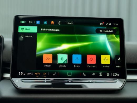 Volkswagen T-Roc 1.5 eTsi R-Line First Edition | Trekhaak wegkl. | 360 Camera | Panodak | Harman/Kardon | Prijs Ri... ActivLease financial lease