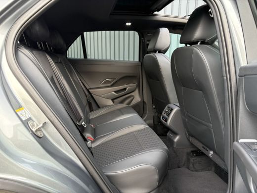 Volkswagen T-Roc 1.5 eTsi R-Line First Edition | Trekhaak wegkl. | 360 Camera | Panodak | Harman/Kardon | Prijs Ri... ActivLease financial lease