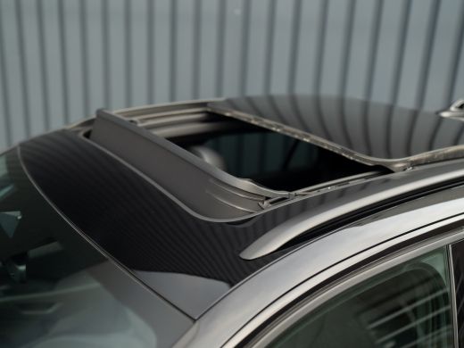 Volkswagen T-Roc 1.5 eTsi R-Line First Edition | Trekhaak wegkl. | 360 Camera | Panodak | Harman/Kardon | Prijs Ri... ActivLease financial lease