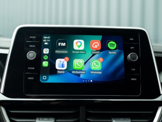 Volkswagen T-Roc 1.5 TSI R-Line Business | Trekhaak afnb. | Camera | Stoelverwarming | Prijs Rijklaar!! ActivLease financial lease