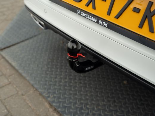 Volkswagen T-Roc 1.5 TSI R-Line Business | Trekhaak afnb. | Camera | Stoelverwarming | Prijs Rijklaar!! ActivLease financial lease