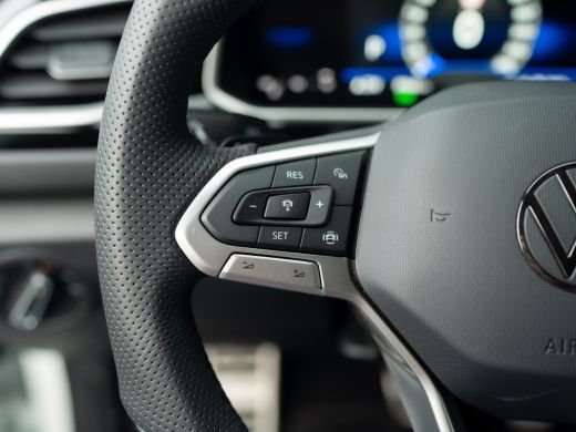 Volkswagen T-Roc 1.5 TSI R-Line Business | Trekhaak afnb. | Camera | Stoelverwarming | Prijs Rijklaar!! ActivLease financial lease