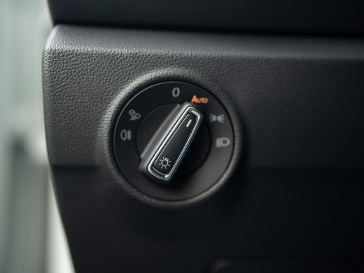 Volkswagen T-Roc 1.5 TSI R-Line Business | Trekhaak afnb. | Camera | Stoelverwarming | Prijs Rijklaar!! ActivLease financial lease