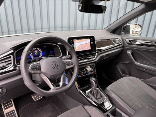 Volkswagen T-Roc 1.5 TSI R-Line Business | Trekhaak afnb. | Camera | Stoelverwarming | Prijs Rijklaar!! ActivLease financial lease