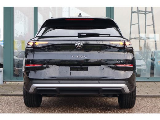 Volkswagen T-Roc Life First Edition | 'App-Connect' draadloze smartphone integratie | Automatische afstandsregelin... ActivLease financial lease