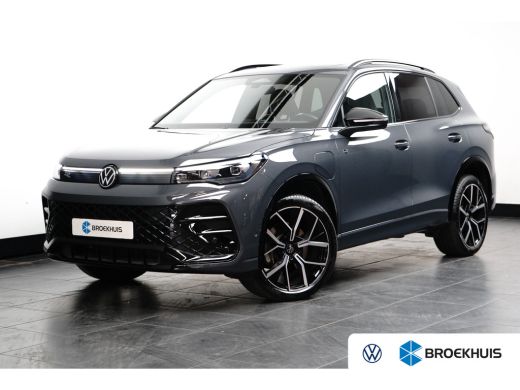 Volkswagen Tiguan 1.5 TSI eHybrid 272PK DSG-6 R-Line | PANORAMADAK | BLACK STYLE | 20 INCH | ELEKTR. A. KLEP | NAVI...