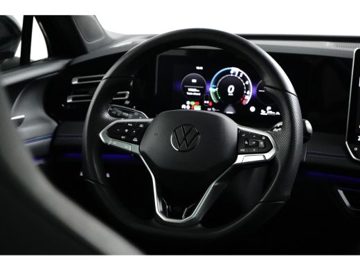 Volkswagen Tiguan 1.5 TSI eHybrid 272PK DSG-6 R-Line | PANORAMADAK | BLACK STYLE | 20 INCH | ELEKTR. A. KLEP | NAVI... ActivLease financial lease