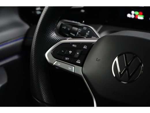 Volkswagen Tiguan 1.5 TSI eHybrid 272PK DSG-6 R-Line | PANORAMADAK | BLACK STYLE | 20 INCH | ELEKTR. A. KLEP | NAVI... ActivLease financial lease