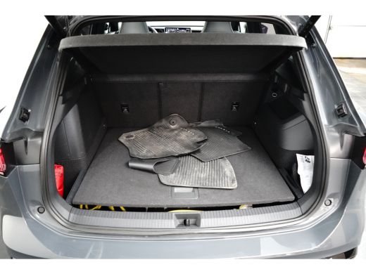 Volkswagen Tiguan 1.5 TSI eHybrid 272PK DSG-6 R-Line | PANORAMADAK | BLACK STYLE | 20 INCH | ELEKTR. A. KLEP | NAVI... ActivLease financial lease