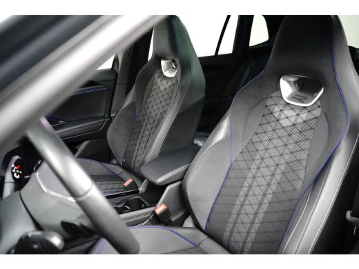 Volkswagen Tiguan 1.5 TSI eHybrid 272PK DSG-6 R-Line | PANORAMADAK | BLACK STYLE | 20 INCH | ELEKTR. A. KLEP | NAVI... ActivLease financial lease