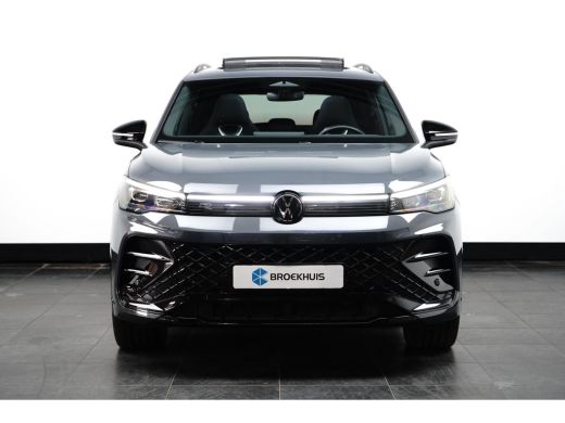 Volkswagen Tiguan 1.5 TSI eHybrid 272PK DSG-6 R-Line | PANORAMADAK | BLACK STYLE | 20 INCH | ELEKTR. A. KLEP | NAVI... ActivLease financial lease