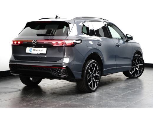 Volkswagen Tiguan 1.5 TSI eHybrid 272PK DSG-6 R-Line | PANORAMADAK | BLACK STYLE | 20 INCH | ELEKTR. A. KLEP | NAVI... ActivLease financial lease