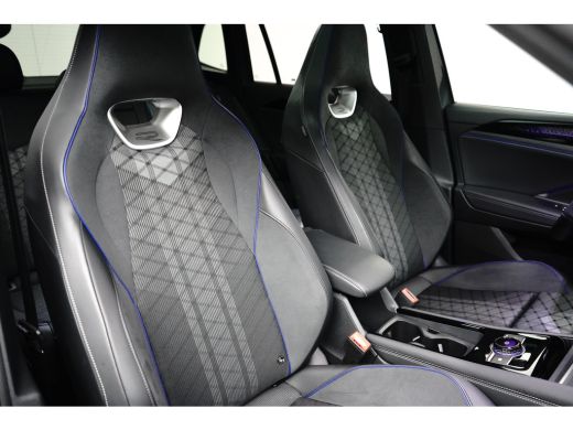 Volkswagen Tiguan 1.5 TSI eHybrid 272PK DSG-6 R-Line | PANORAMADAK | BLACK STYLE | 20 INCH | ELEKTR. A. KLEP | NAVI... ActivLease financial lease