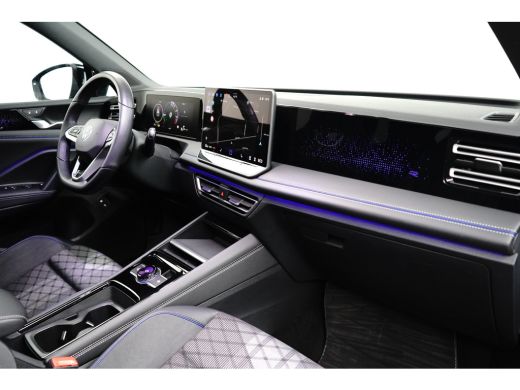 Volkswagen Tiguan 1.5 TSI eHybrid 272PK DSG-6 R-Line | PANORAMADAK | BLACK STYLE | 20 INCH | ELEKTR. A. KLEP | NAVI... ActivLease financial lease