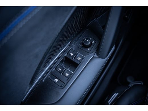 Volkswagen Tiguan R-Line Edition - eHybrid | 'App-Connect' draadloze smartphone integratie | Achteruitrijcamera (Re... ActivLease financial lease