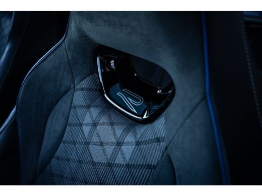 Volkswagen Tiguan R-Line Edition - eHybrid | 'App-Connect' draadloze smartphone integratie | Achteruitrijcamera (Re... ActivLease financial lease