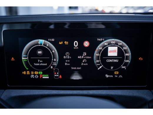 Volkswagen Tiguan R-Line Edition - eHybrid | 'App-Connect' draadloze smartphone integratie | Achteruitrijcamera (Re... ActivLease financial lease