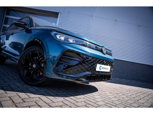 Volkswagen Tiguan R-Line Edition - eHybrid | 'App-Connect' draadloze smartphone integratie | Achteruitrijcamera (Re... ActivLease financial lease
