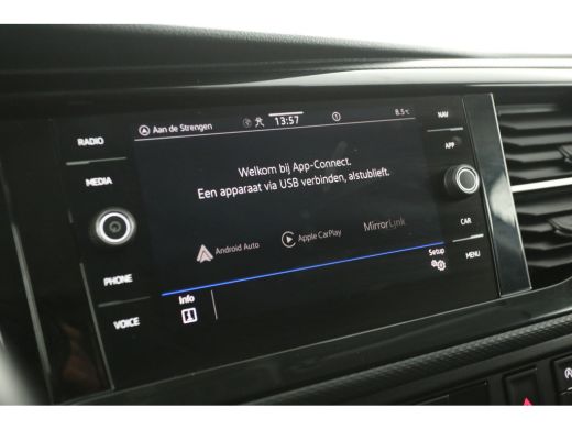 Volkswagen Transporter 2.0 TDI L1H1 150PK | DSG | Airco | Adap. Cruise | 3 Zits | Camera | Virtual | Trekhaak | Carplay ... ActivLease financial lease