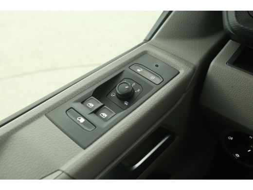 Volkswagen Transporter 2.0 TDI L1H1 150PK | DSG | Airco | Adap. Cruise | 3 Zits | Camera | Virtual | Trekhaak | Carplay ... ActivLease financial lease