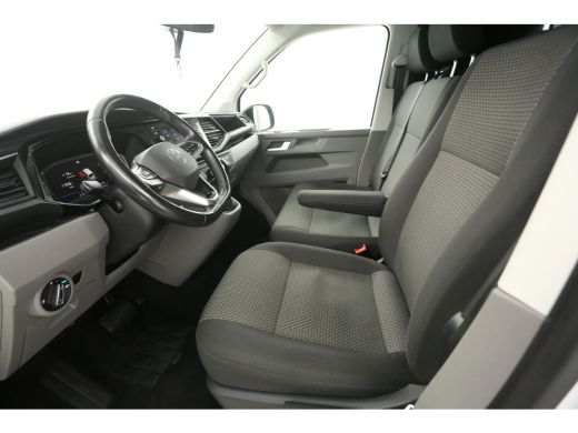 Volkswagen Transporter 2.0 TDI L1H1 150PK | DSG | Airco | Adap. Cruise | 3 Zits | Camera | Virtual | Trekhaak | Carplay ... ActivLease financial lease