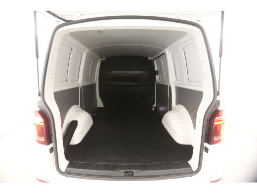 Volkswagen Transporter 2.0 TDI L1H1 150PK | DSG | Airco | Adap. Cruise | 3 Zits | Camera | Virtual | Trekhaak | Carplay ... ActivLease financial lease