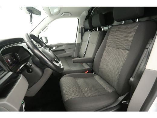 Volkswagen Transporter 2.0 TDI L1H1 150PK | DSG | Airco | Adap. Cruise | 3 Zits | Camera | Virtual | Trekhaak | Carplay ... ActivLease financial lease