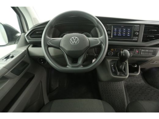 Volkswagen Transporter 2.0 TDI L2H1 150PK | Aut. | Airco | Cruise | Carplay | 3 Zits | Parkeersens. | Trekhaak ActivLease financial lease