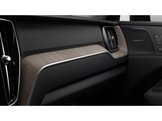 Volvo  XC60 T6 350PK Plus Dark | Premium Pack | Pano-dak | 360&deg; | HUD | Trekhaak | All season ActivLease financial lease