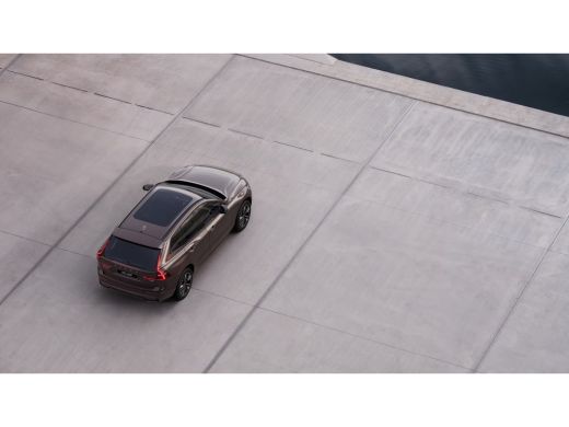 Volvo  XC60 T6 350PK Plus Dark | Premium Pack | Pano-dak | 360&deg; | HUD | Trekhaak | All season ActivLease financial lease