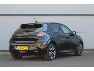 Peugeot e-208 EV GT 350 50 kWh | Camera | St. Verwarming | CarPlay | Climate & Cruise C. | PDC V&A | 17" LMV | ...