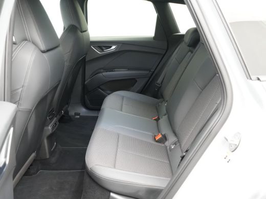 Audi Q4 e-tron 40 S-LINE 82 kWh (150kW/204pk) ** LED, NAVI+, KEYLESS, ADAPT. CRUISE, 20-inch LMV ** 1e EIG - 32K... ActivLease financial lease