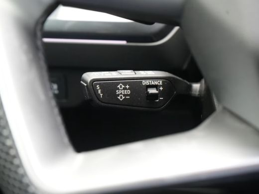 Audi Q4 e-tron 40 S-LINE 82 kWh (150kW/204pk) ** LED, NAVI+, KEYLESS, ADAPT. CRUISE, 20-inch LMV ** 1e EIG - 32K... ActivLease financial lease