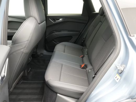 Audi Q4 e-tron 40 S-LINE 82 kWh (150kW/204pk) ** LED, NAVI+, WARMTEPOMP, ADAPT. CRUISE, 20-inch LMV ** 1e EIG - ... ActivLease financial lease