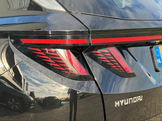 Hyundai Tucson 1.6 T-GDI 265pk PHEV Premium 4WD (299,- p/m Demo Deal!) | Leder | Carplay | Climate | Keyless | N... ActivLease financial lease