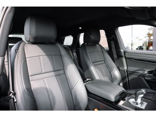 Land Rover Range Rover Evoque P300e AWD R-Dynamic S | Cold Climate | 20 Inch | Dodehoek Assistent | El. achterklep | Keyless Entry ActivLease financial lease
