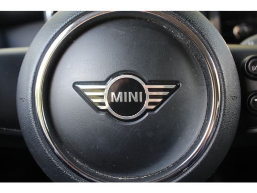 Mini One 1.5 ONE SALT | NL-AUTO! | CRUISE | AIRCO | DEALER OH! | LMV | BLUETOOTH ActivLease financial lease