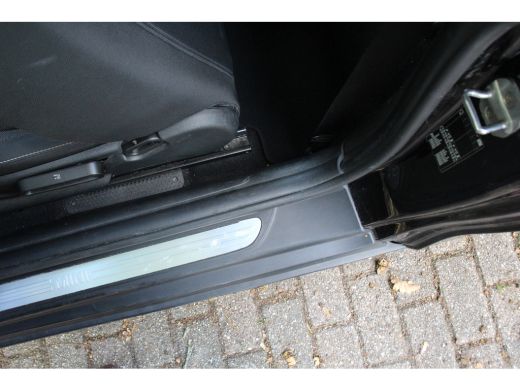 Mini One 1.5 ONE SALT | NL-AUTO! | CRUISE | AIRCO | DEALER OH! | LMV | BLUETOOTH ActivLease financial lease