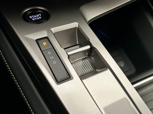 Peugeot e-308 GT 58 kWh Warmtepomp | Stoel massage | Adaptive Cruise | Stoel en stuurverwarming | 360&deg; camera |... ActivLease financial lease