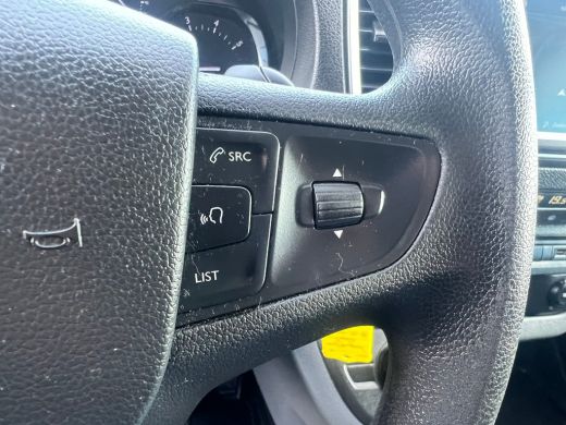 Peugeot Expert 2.0 BlueHDI 180 Long Asphalt | Automaat | Camera | Navigatie | Trekhaak | Enkele Beschadigingen ActivLease financial lease